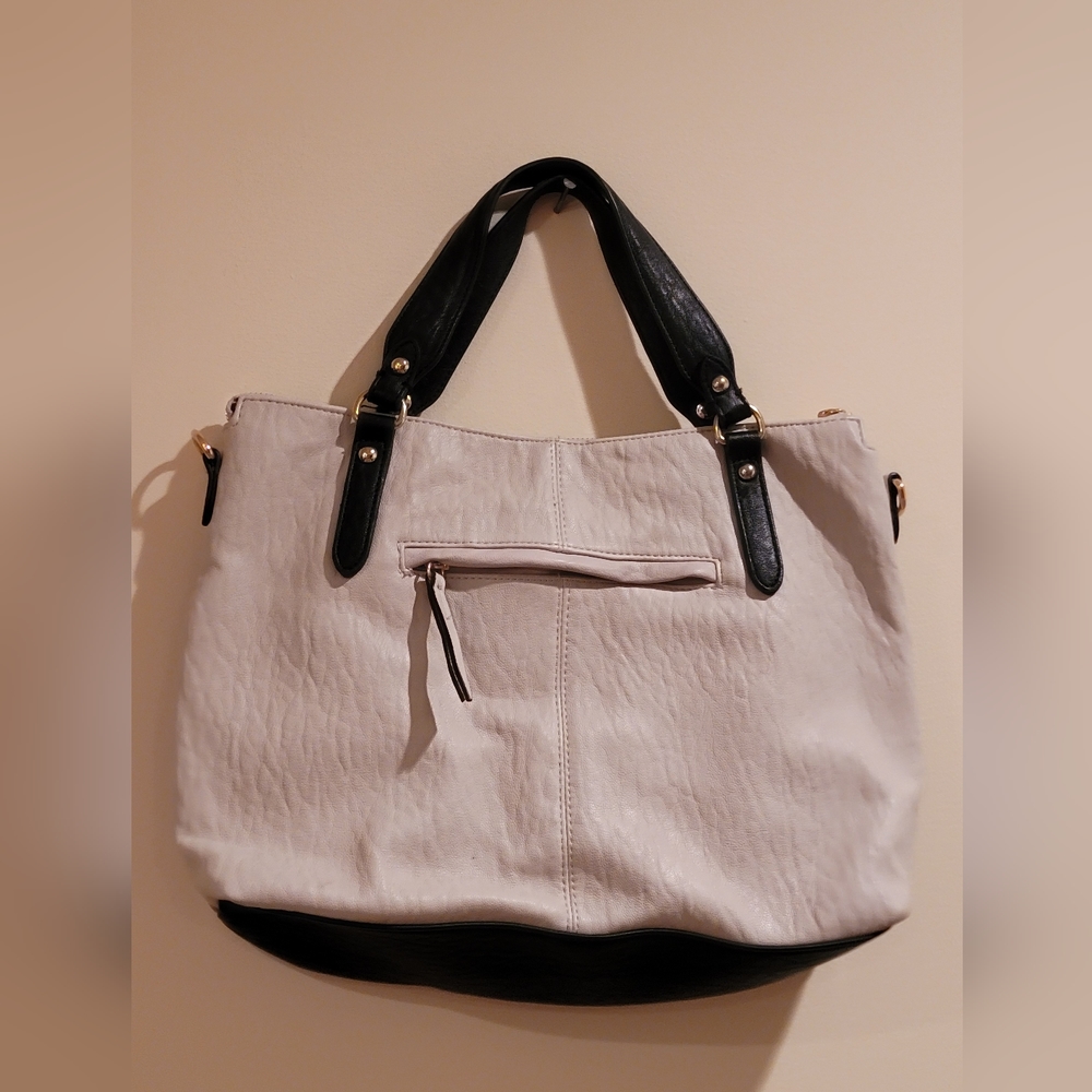 Jessica Simpson Purse - Picture 2 of 5